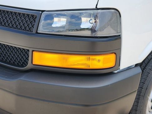 New 2026 Chevrolet Express 2500 w/ Driver Convenience Package RWD image 6