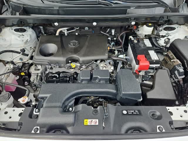 Used 2025 Toyota RAV4 LE AWD/4WD image 12