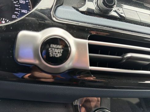 Certified 2022 Kia Seltos Nightfall Edition AWD/4WD image 19