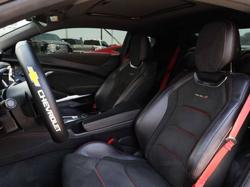 Used 2018 Chevrolet Camaro ZL1 RWD image 35
