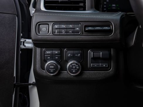 Used 2024 GMC Yukon Denali Ultimate image 22