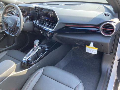 New 2026 Chevrolet Trax RS w/ Sunroof Package image 16