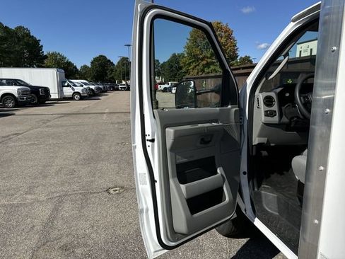 New 2024 Ford E-450 and Econoline 450 Super Duty w/ Driver's Safety Package image 19