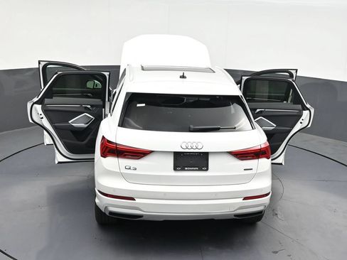 Used 2022 Audi Q3 2.0T Premium w/ Convenience Package AWD/4WD image 35
