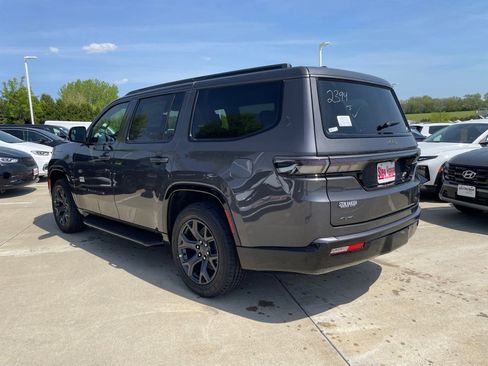 New 2026 Jeep Grand Wagoneer Limited AWD/4WD image 2