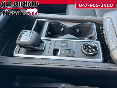 Used 2025 Nissan Pathfinder SL w/ SL Premium Package image 15