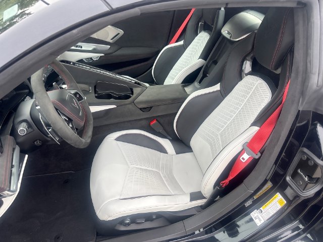 Used 2023 Chevrolet Corvette Stingray Premium Conv w/ Z51 Performance Package RWD image 11