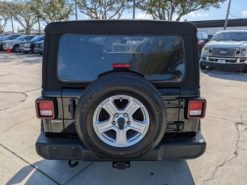 Used 2022 Jeep Wrangler Sport S image 5