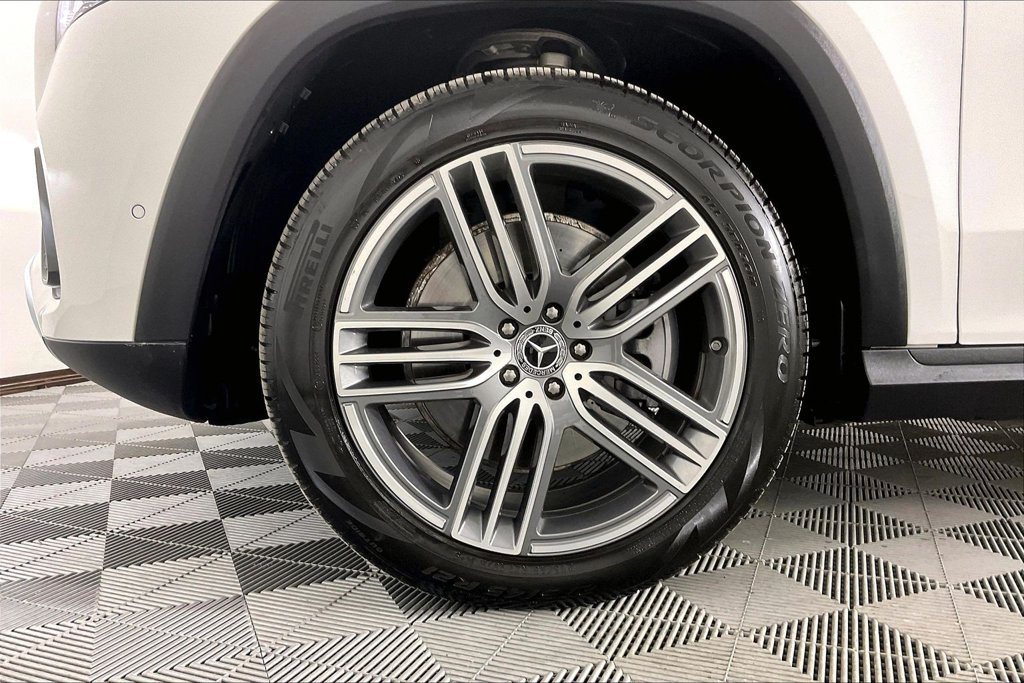 Used 2026 Mercedes-Benz GLS 450 4MATIC image 8