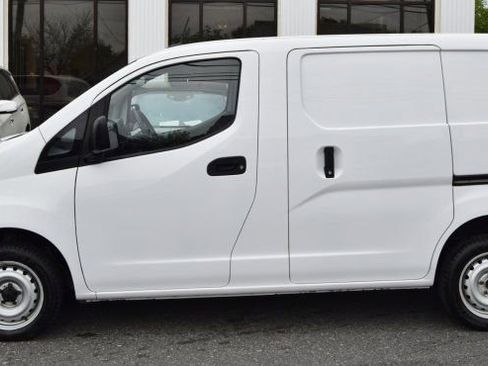 Used 2020 Nissan NV200 S w/ Back Door Glass Package FWD image 7