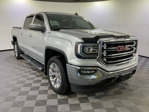 Used 2018 GMC Sierra 1500 SLT image 3