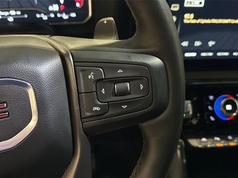 Used 2024 GMC Sierra 1500 AT4 w/ Technology Package image 31