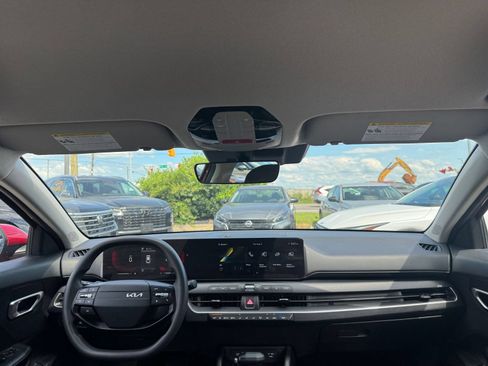 Used 2026 Kia K4 FWD image 32