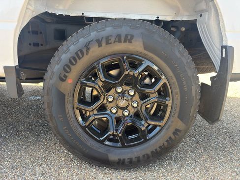 Used 2021 Ford F150 XLT w/ Equipment Group 302A High image 10