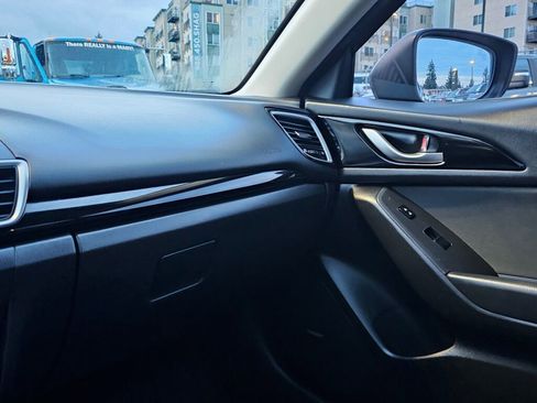 Used 2016 MAZDA MAZDA3 i Touring w/ Popular Equipment Package image 23