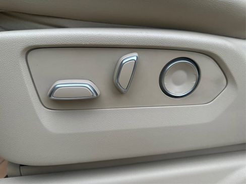 Used 2021 Cadillac Escalade Premium Luxury w/ Performance Package image 22