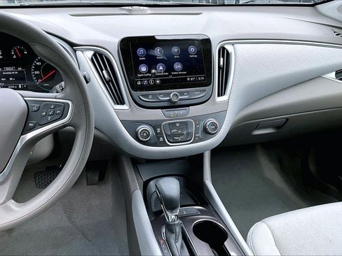 Used 2022 Chevrolet Malibu LS image 5