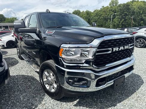 Used 2024 RAM 2500 Big Horn w/ Safety Group AWD/4WD image 2