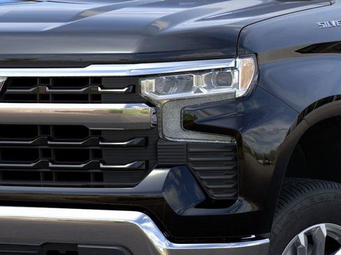 Used 2026 Chevrolet Silverado 1500 LT AWD/4WD image 10