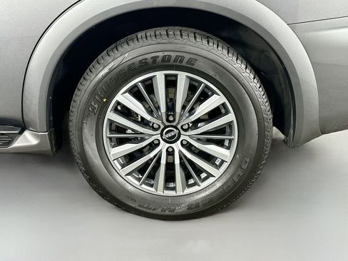 Used 2024 Nissan Armada SL image 35