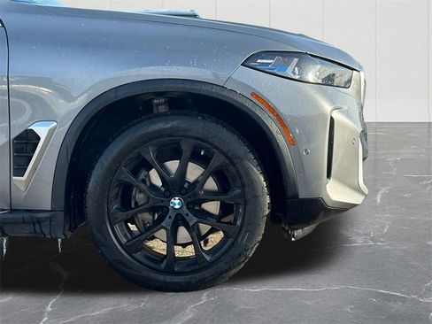 Used 2024 BMW X5 xDrive40i w/ Premium Package image 12