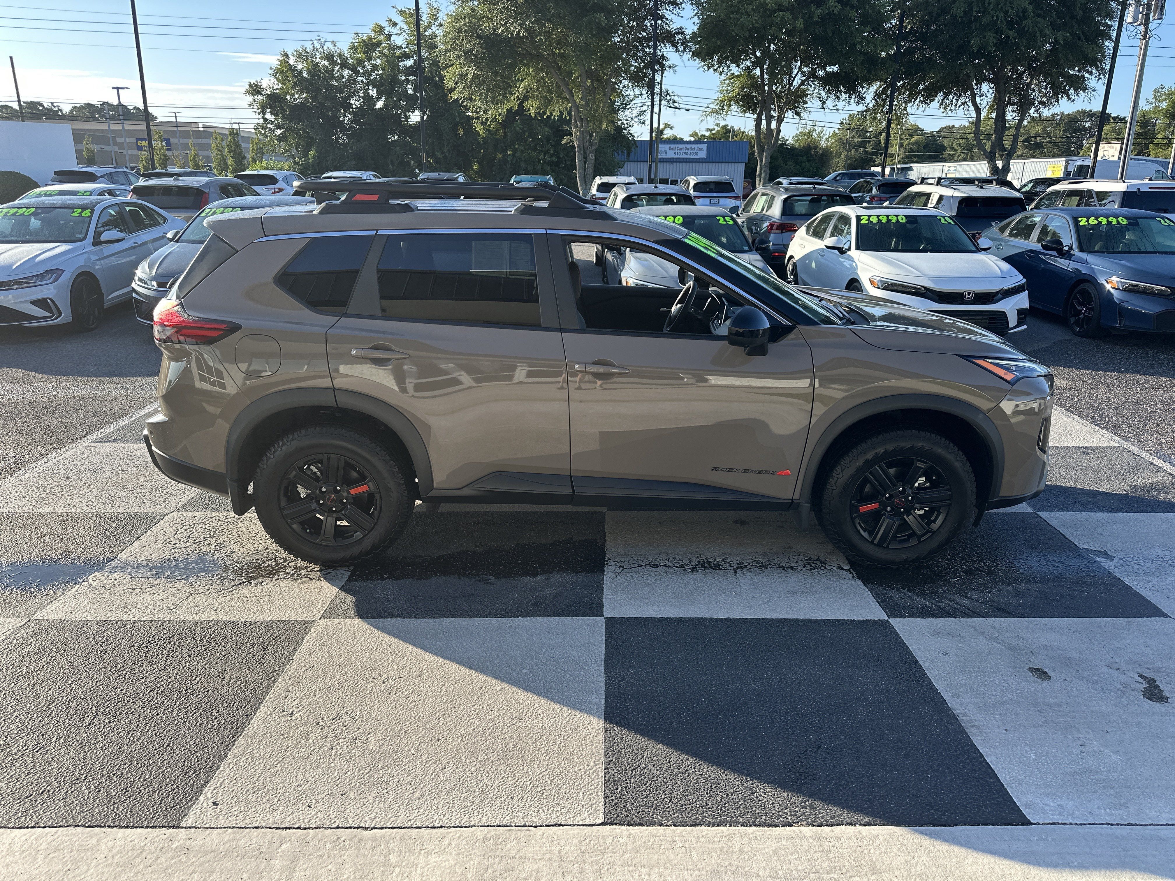 Used 2026 Nissan Rogue SV AWD/4WD image 3