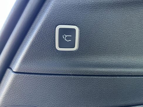 New 2026 Chrysler Pacifica Select image 52