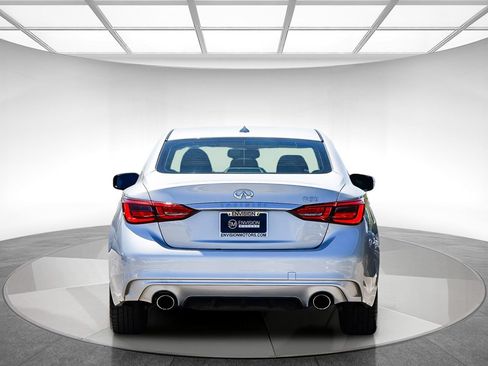 Used 2018 INFINITI Q50 Luxe RWD image 3