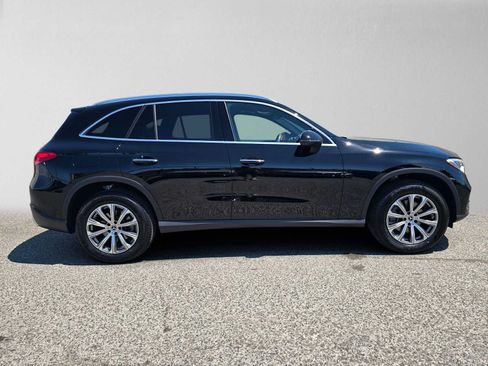 Used 2026 Mercedes-Benz GLC 300 4MATIC image 3