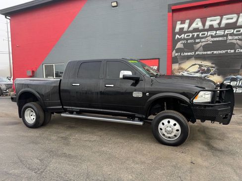 Used 2016 RAM 3500 Laramie Longhorn w/ Cold Weather Group image 4