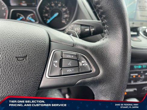Used 2017 Ford Escape Titanium FWD image 16