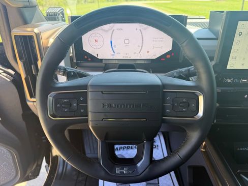 Used 2025 GMC Hummer EV 3X w/ LPO, Illumination Package AWD/4WD image 36