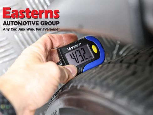 Used 2023 Nissan Kicks SV image 27