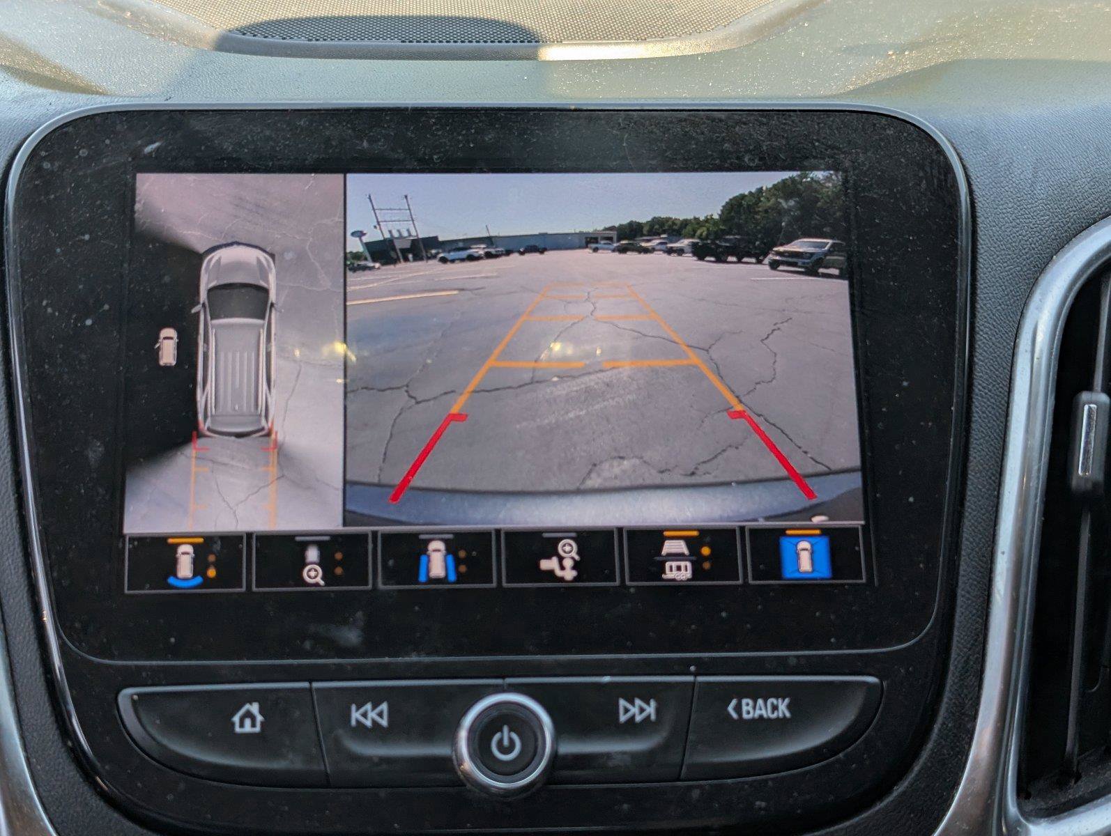 Used 2022 Chevrolet Equinox Premier FWD image 16
