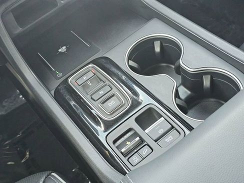 Used 2023 Honda Pilot Elite image 38