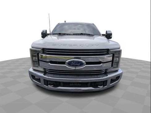 Used 2019 Ford F250 Lariat w/ Chrome Package RWD image 9