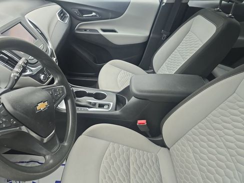 Used 2020 Chevrolet Equinox LS image 9