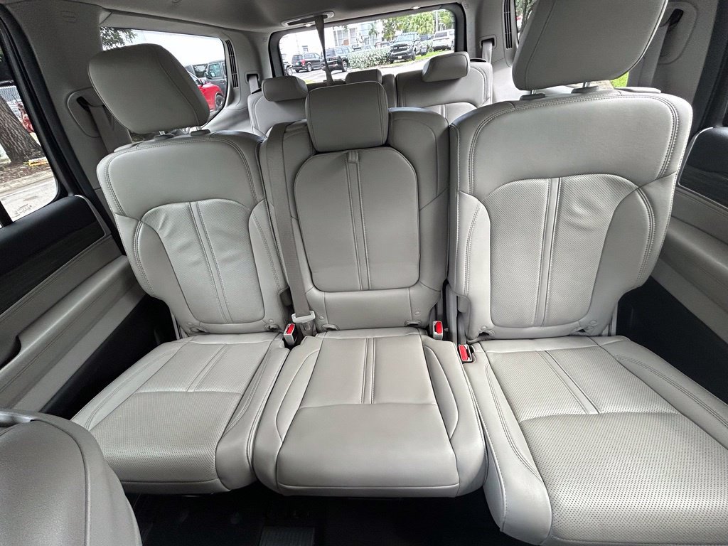 Used 2024 Jeep Wagoneer Series II w/ Flexible Seating Group RWD image 13