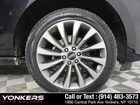 Used 2020 Lincoln Navigator Reserve AWD/4WD image 8