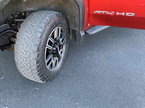 Used 2021 GMC Sierra 2500 AT4 w/ AT4 Premium Plus Package image 12