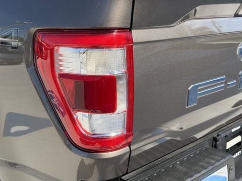 Used 2021 Ford F150 Lariat w/ Max Trailer Tow Package image 9