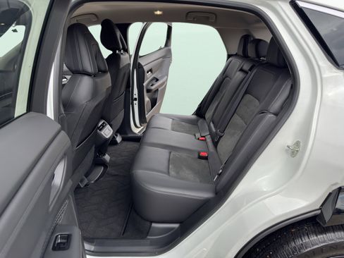 Used 2025 Nissan Ariya FWD image 29