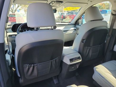 Used 2024 Hyundai Palisade SEL image 14