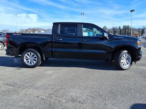 New 2026 Chevrolet Silverado 1500 Custom image 3