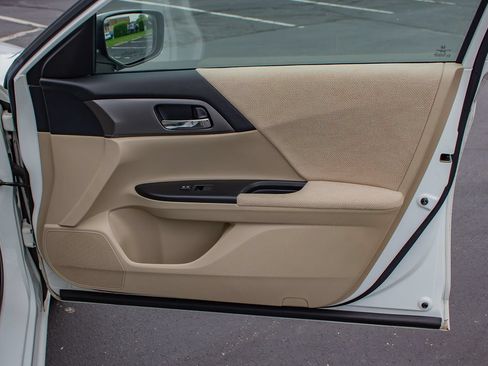 Used 2013 Honda Accord LX image 20