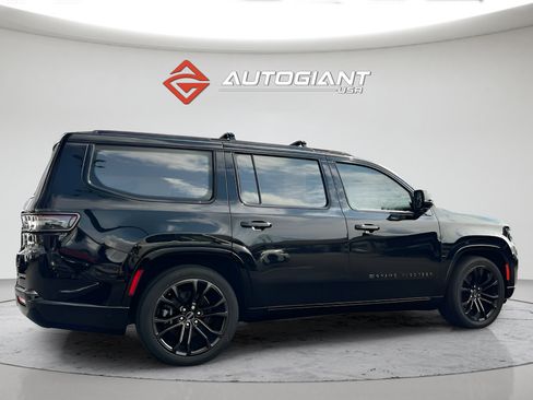 Used 2022 Jeep Grand Wagoneer Series II AWD/4WD image 8