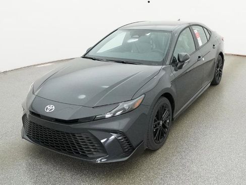 New 2026 Toyota Camry SE image 3