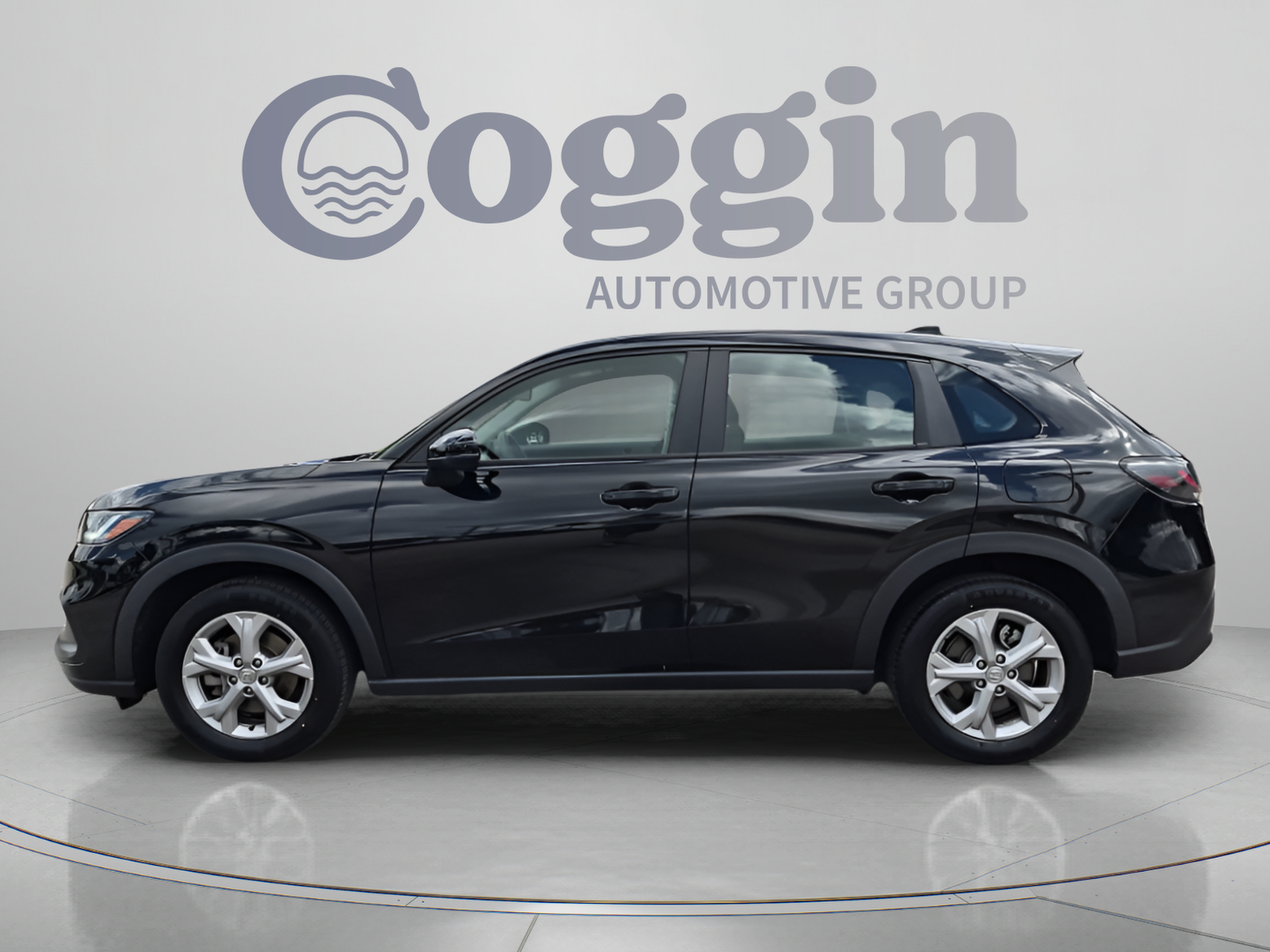 Certified 2025 Honda HR-V LX image 3