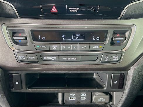 Certified 2025 Honda Passport EX-L image 22