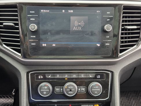 Used 2021 Volkswagen Atlas SEL Premium image 20